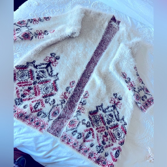 Knox Rose Cardigan - Picture 2 of 4